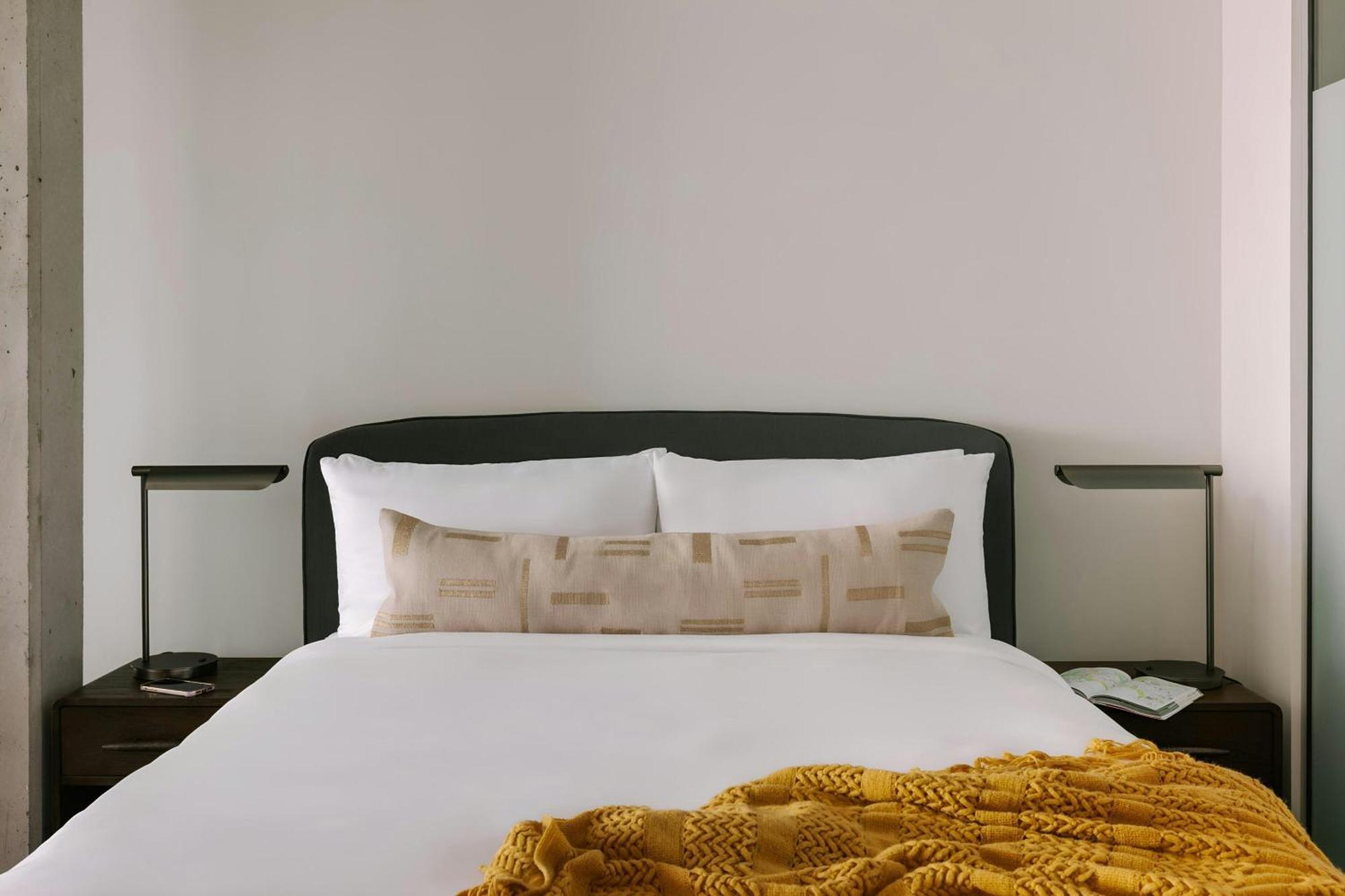 Sonder By Marriott Bonvoy Lambert Apartments Old Montreal มอนทรีอัล ภายนอก รูปภาพ
