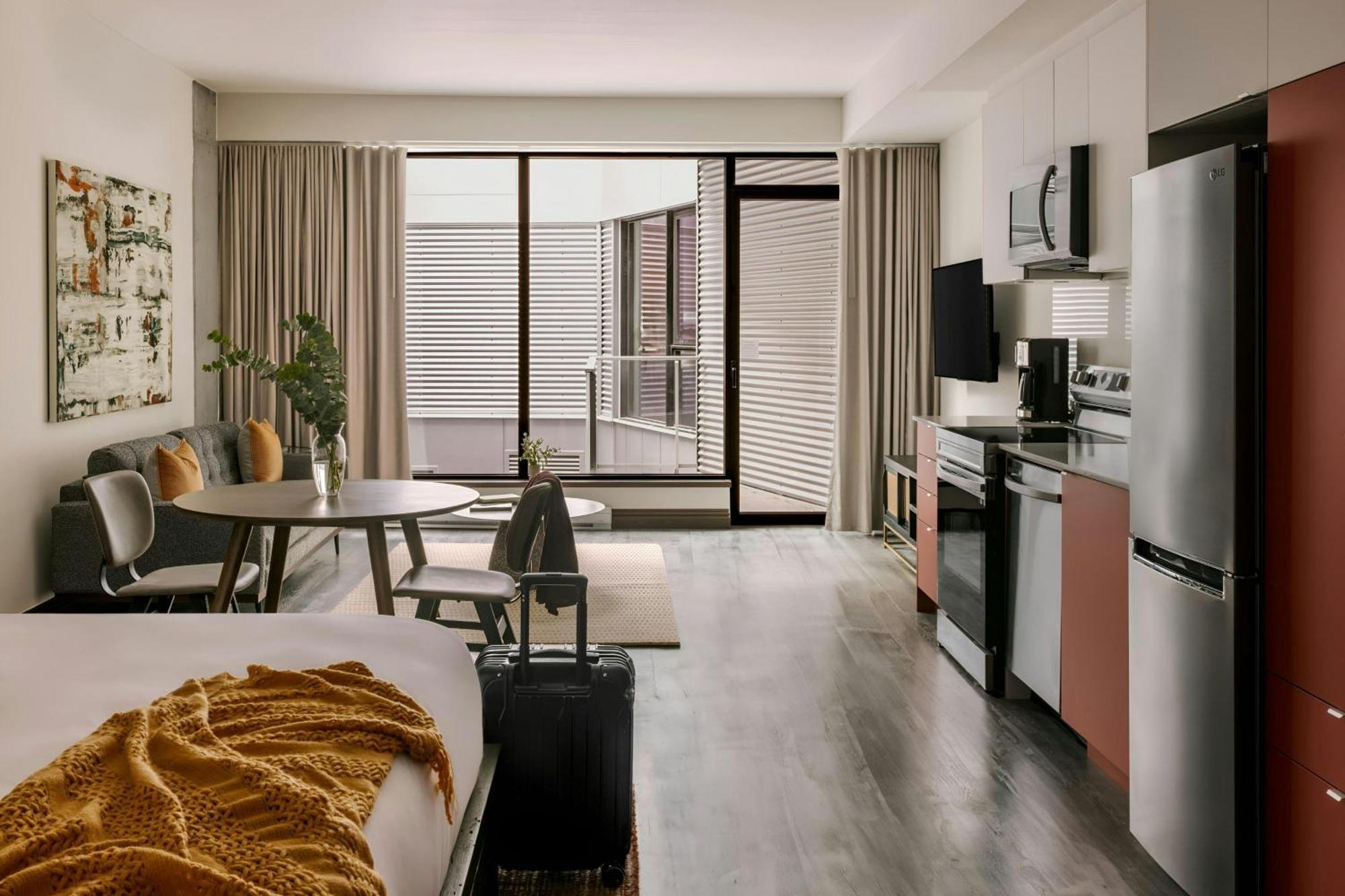 Sonder By Marriott Bonvoy Lambert Apartments Old Montreal มอนทรีอัล ภายนอก รูปภาพ