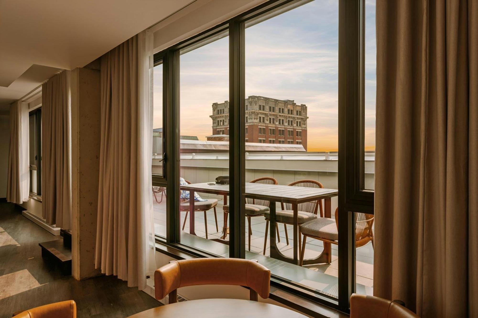 Sonder By Marriott Bonvoy Lambert Apartments Old Montreal มอนทรีอัล ภายนอก รูปภาพ